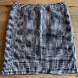 The LImited Side Zipper Wool Skirt